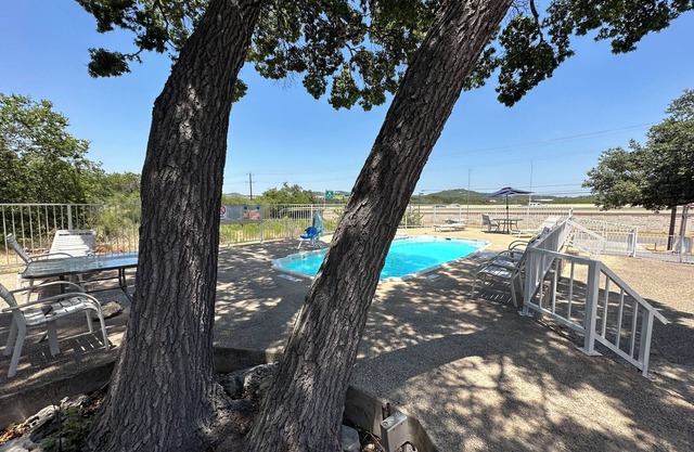 HillView Inn