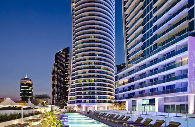 Hilton Surfers Paradise Hotel & Residences