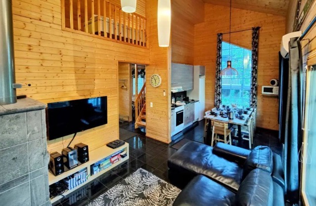 Himos Virpi 8-person cottage with jacuzzi
