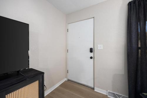 Hines Haven - Unit 2 - Perfect BNB for YOU
