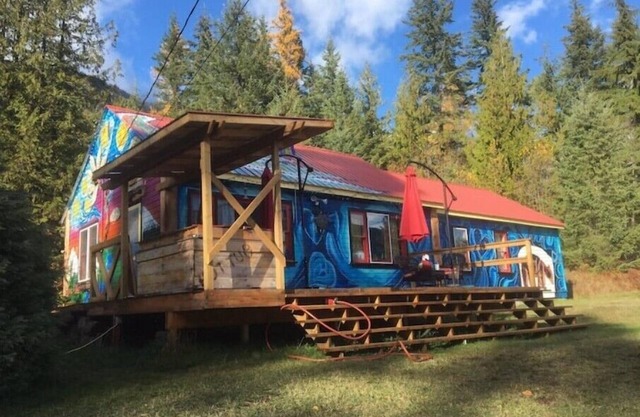 Hippy ranch in Nelsonn