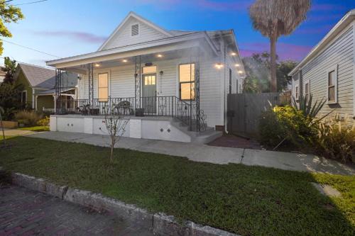 Historic 1918 Tampa Home with Modern Comforts & Charm home