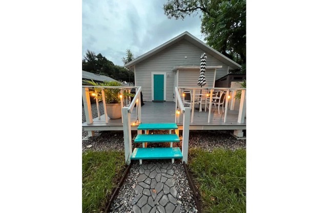 Historic 2 Bed 1 Bath Bungalow in Seminole Heights