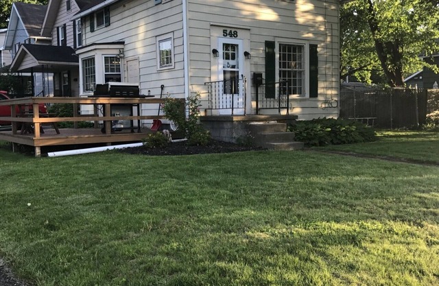 Historic 3 Bedroom House Close to Downtown Cuyahoga Falls