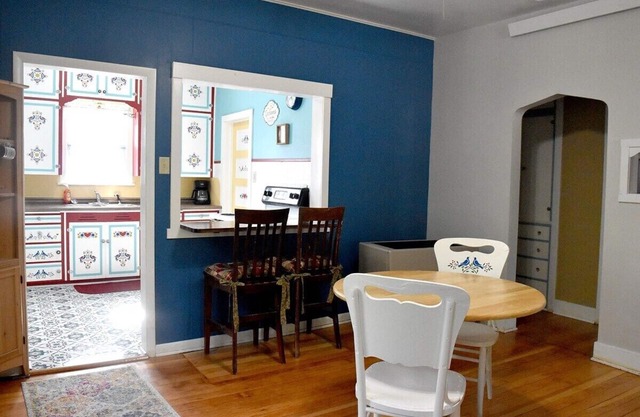Historic Bluebell. Entire House. 2Br Cozy but spacious