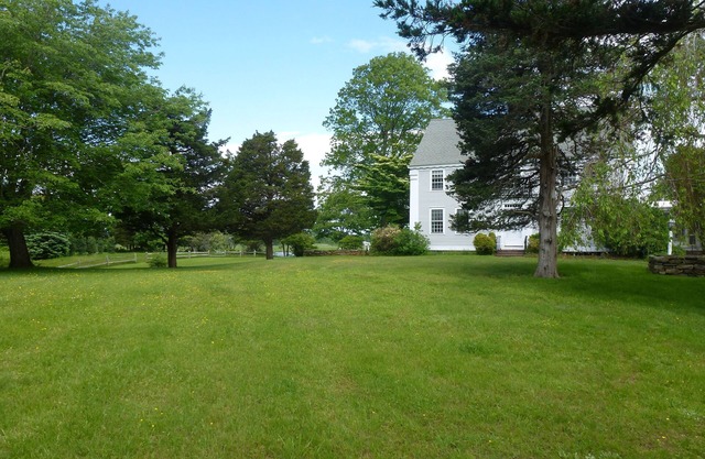 Historic Colonial House on the water