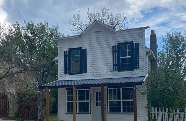 Historic Downtown Piedmont, SD House Built in 1910.
