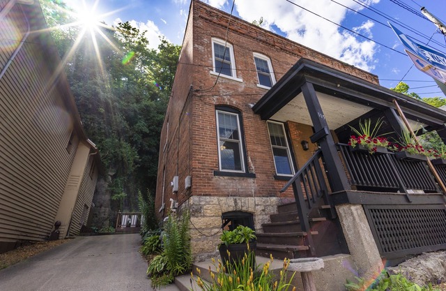 Historic Downtown townhouse