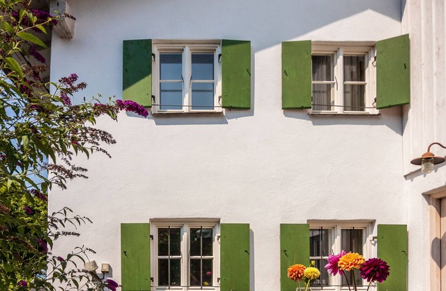 Historic Fischer Cottage near Munich and lake built 1650 fully renovated 2017