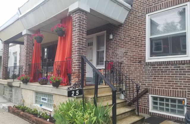 Historic Germantown, 3BR, 5 beds,