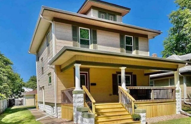 Historic Home Near Downtown 4 beds, 1 Bathroom, 2 Car Garage. n