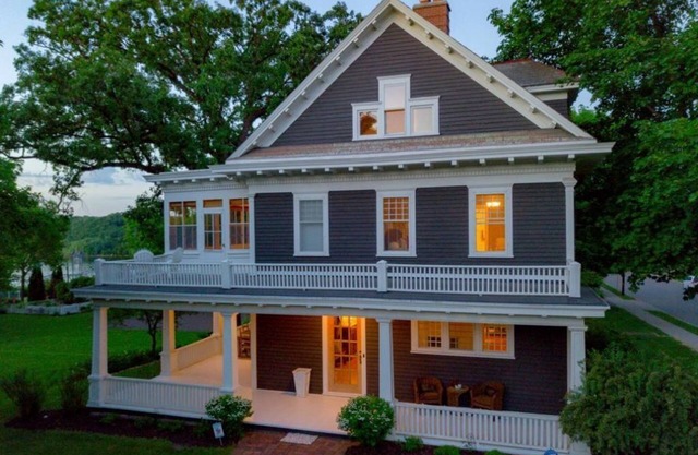 HISTORIC MANSION, DOWNTOWN, WALKABLE, COLONIAL REVIVAL