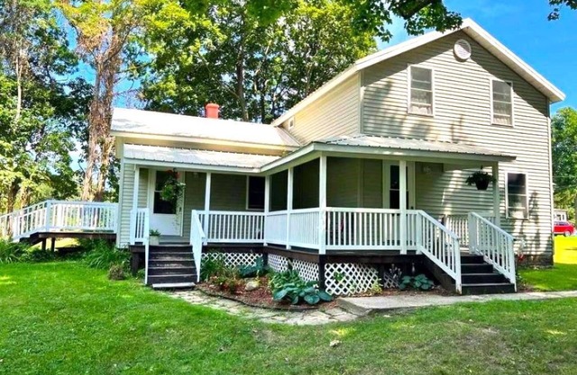 Historic Moore Manor