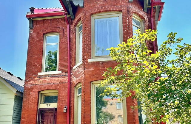 Historic row house near Xcel Center, State Capitol