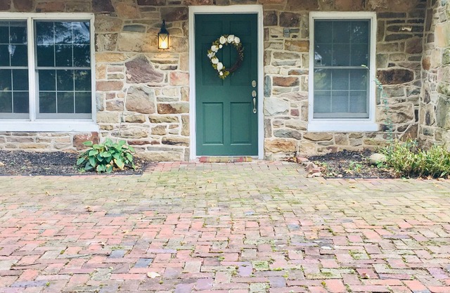 Historic Stone Farmhouse, Scenic and Secluded Country Setting