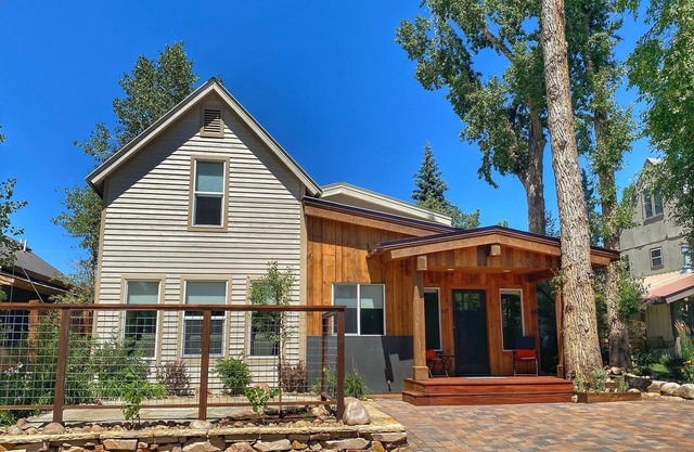 Historic two bedroom house in Old Town Steamboat Springs. Quiet neighborhood.