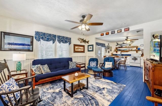 Historic * Walkable * Downtown * Boat Parking * Fire Pit