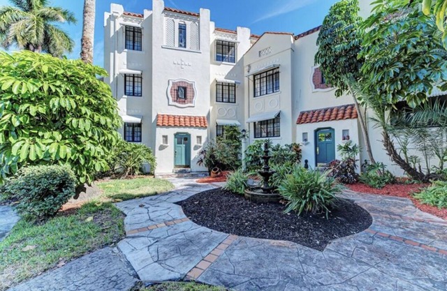 Historical Peaceful Former Hotel in Promenade Riverwalk Downtown Area