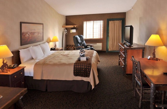 Historical Stays with Modern Amenities & River Trail Access