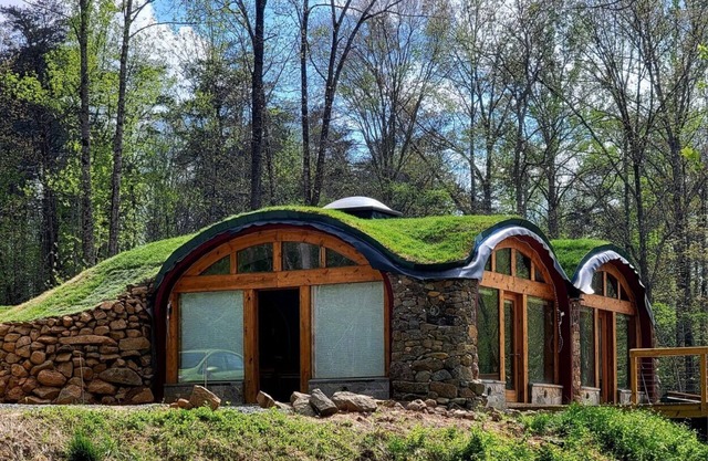 Hobbithouse at White Lotus Eco Spa Retreat