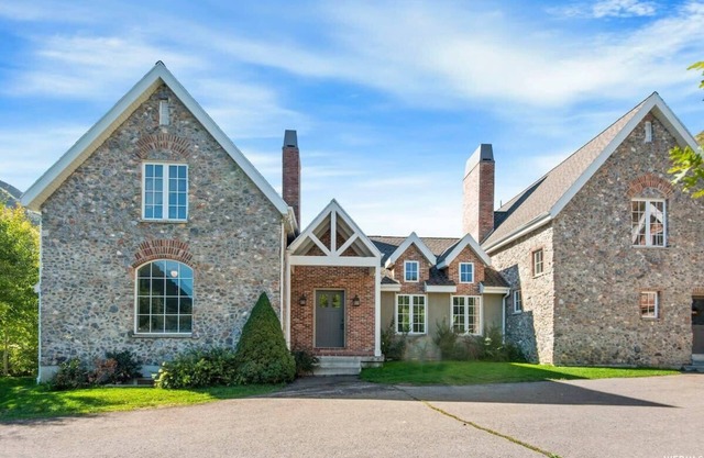 Hobble Creek Canyon: 35+ Guest Mountain Retreat, Hot Tub on 50-Acres