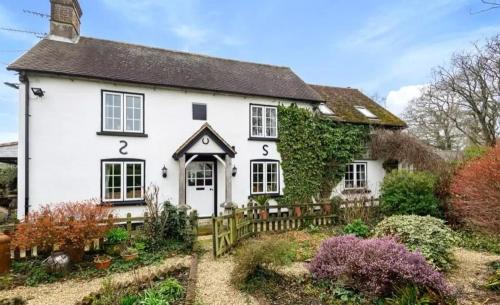 Holdfast Cottage in the heart of The New Forest