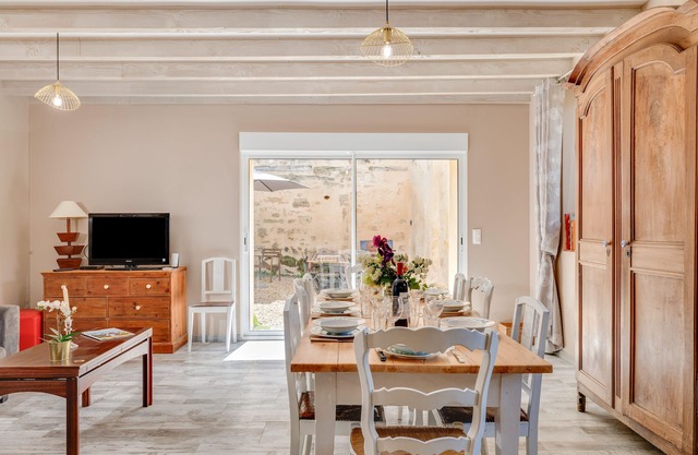 Holiday home La Longère – Authentic stay in an organic vineyard near Saint-Émilion
