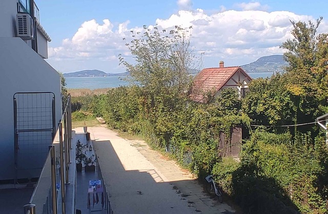 Holiday apartment with modern furnishings directly on the water, with air conditioning