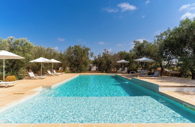 Holiday Apartment "Domus Mea Salento Arazzo Rosso" with Shared Pool, Shared Terrace & Wi-Fi