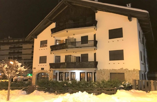 Holiday apartment Sauze d'Oulx for 1 - 4 persons with 2 bedrooms - Holiday apartment in one or multi