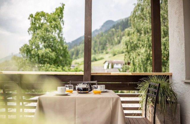 Holiday Apartment 'Pöder Alplahner' with Mountain View, Balcony, Shared Garden & Wi-Fi