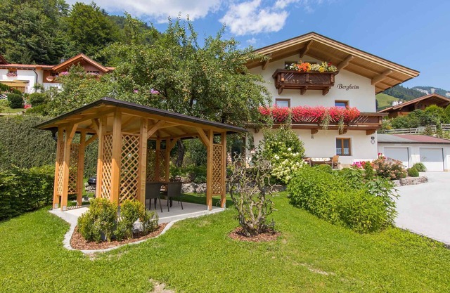Holiday apartment with balcony and garden