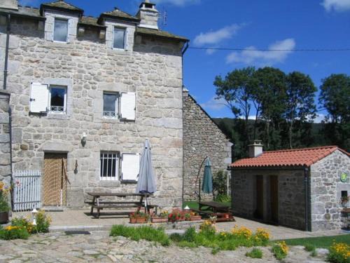 Holiday cottage in Lozre in a pretty corner of Margeride