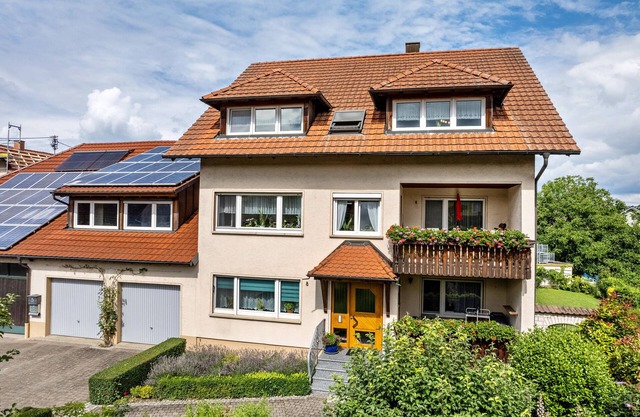Holiday Apartment "Schneider" with Mountain View, Shared Garden and Wi-Fi
