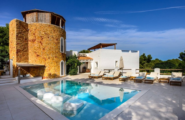 Holiday Home 'Can Taika' with Sea View, Wi-Fi and Air Conditioning