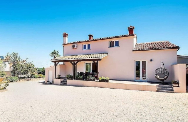 Holiday flat for 7 persons in Rovinjsko Selo