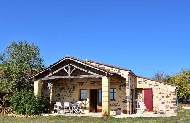 Holiday Home Montferrand Pool & Terrace