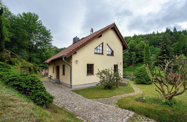 Holiday Home 'Ferienhaus 'zum Zaunkönig' with Private Terrace, Private Garden and Wi-Fi