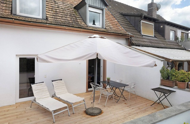 Holiday Home 'Ferienhaus Am Künstleratelier' with Private Terrace, Shared Garden and Wi-Fi
