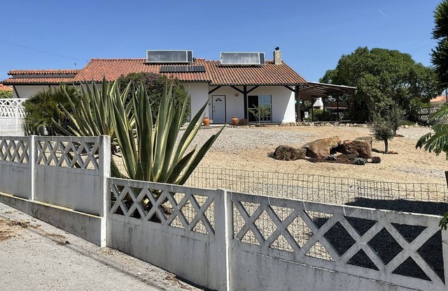 Holiday home with garden and patio. Perfect spot to explore La Costa da Prata!