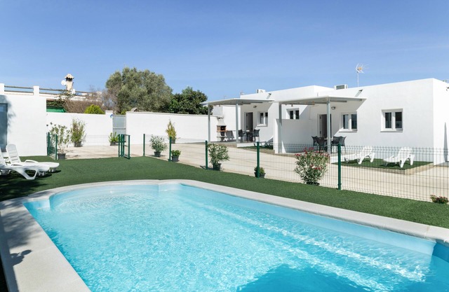 Holiday Home 'Apartamento La Esencia Del Sur A' with Shared Pool, Wi-Fi and Air Conditioning