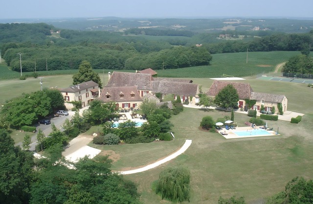 Holiday Home 'Le Sabotier' with Private Garden and Wi-Fi