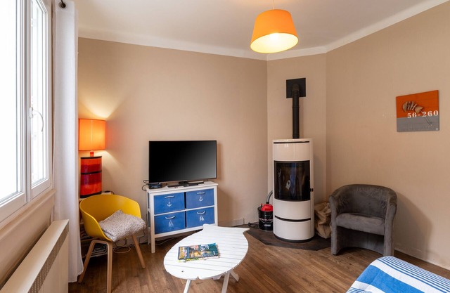 Holiday Home '50m De La Plage' with Private Terrace, Private Garden and Wi-Fi