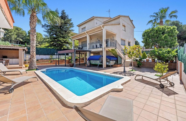 Holiday Home 'Anglada' with Sea View, Private Pool and Air Conditioning