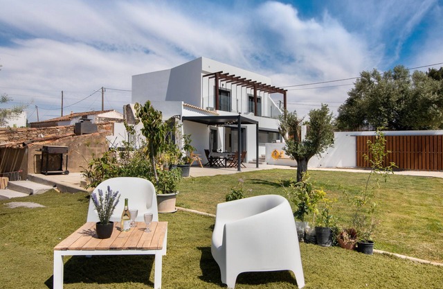 Holiday Home 'Atlantida Farm' with Private Terrace, Wi-Fi and Air Conditioning