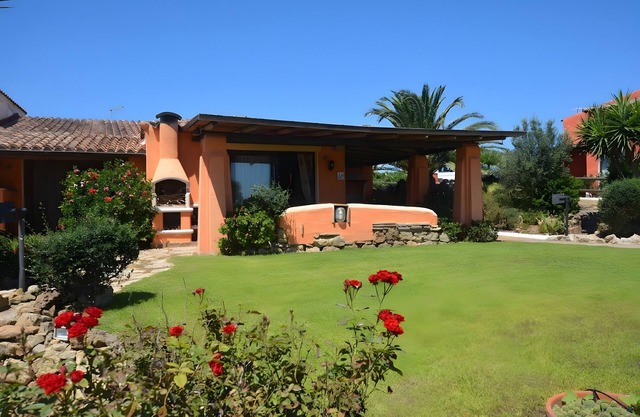 Holiday Home 'Aurora' with Private Pool, Wi-Fi and Air Conditioning