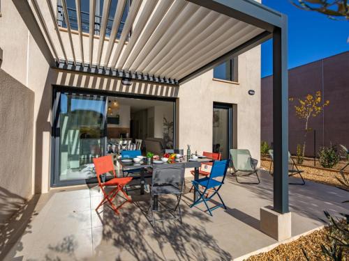 Holiday Home Azur Cottages by Interhome