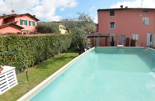 Holiday home between Lucca and the Versilia, WiFi, private pool