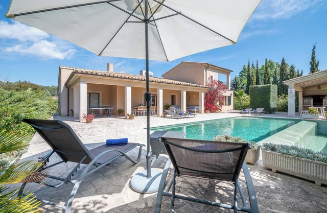 Holiday Home "Can Mares" with Mountain View, Pool, Air Conditioning & Garden