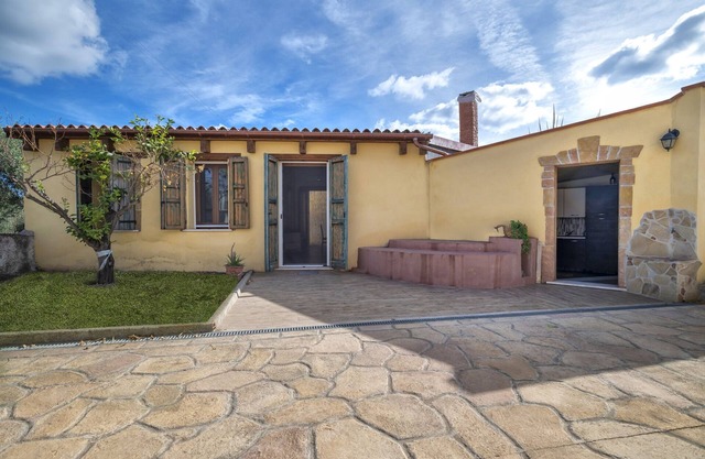 Holiday Home 'Casa del Pastore' with Terrace and Wi-Fi